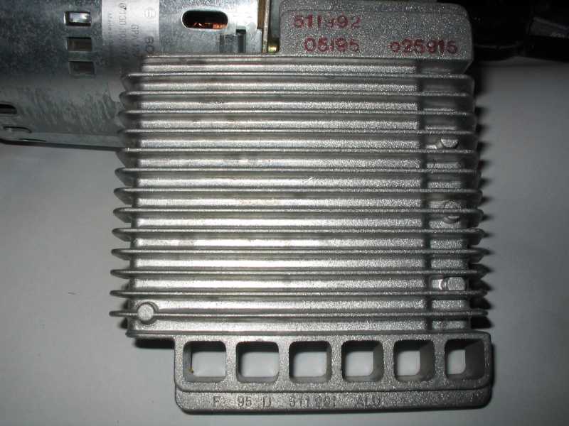 Druga strona kontrolera mocy ( power motor controller DC )
Spory radiator.
Niestety ...